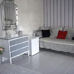 Des Cigales Bed & Breakfast 3*