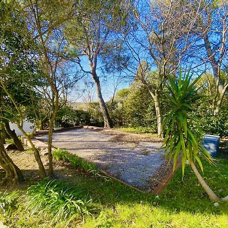 Des Cigales Bed and Breakfast 3*