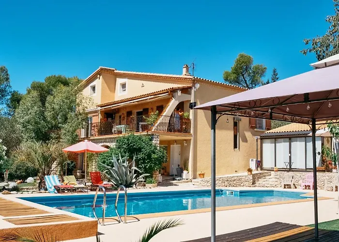 Des Cigales Bed and Breakfast 3*