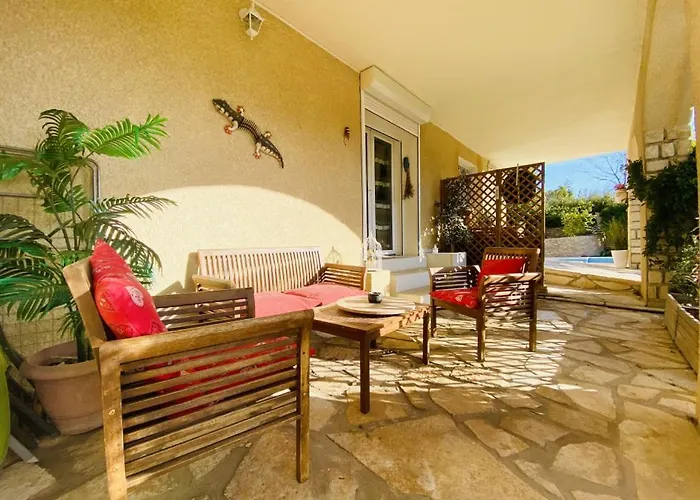 Des Cigales Bed and Breakfast