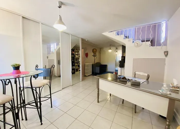 Bed and Breakfast Des Cigales 3*