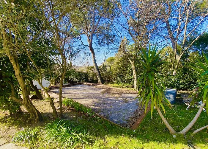 Des Cigales ベッド・アンド・ブレックファスト 3*