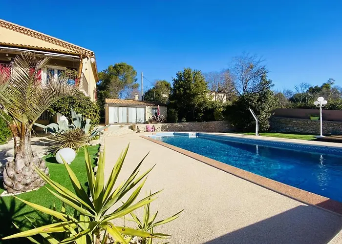 Des Cigales Bed and Breakfast 3*