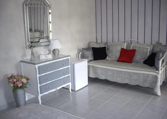 Des Cigales ベッド・アンド・ブレックファスト 3*